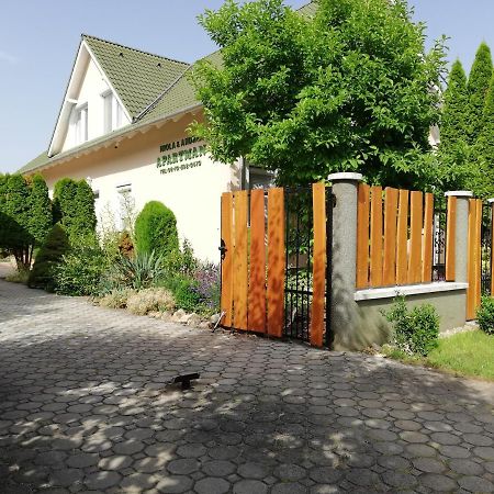 Hajdúszoboszló Imola Es Andrea Apartmanhaz מראה חיצוני תמונה