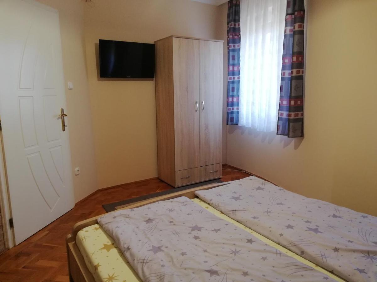 Hajdúszoboszló Imola Es Andrea Apartmanhaz מראה חיצוני תמונה
