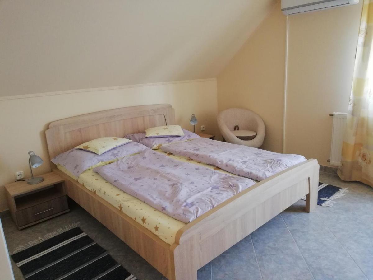 Hajdúszoboszló Imola Es Andrea Apartmanhaz מראה חיצוני תמונה