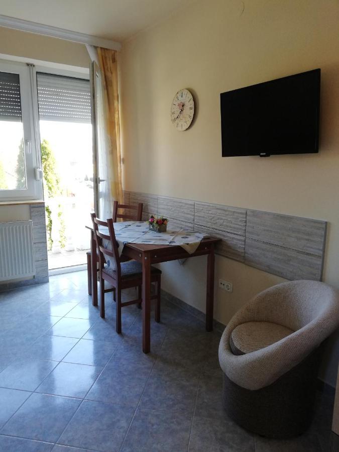 Hajdúszoboszló Imola Es Andrea Apartmanhaz מראה חיצוני תמונה