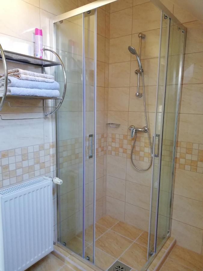 Hajdúszoboszló Imola Es Andrea Apartmanhaz מראה חיצוני תמונה