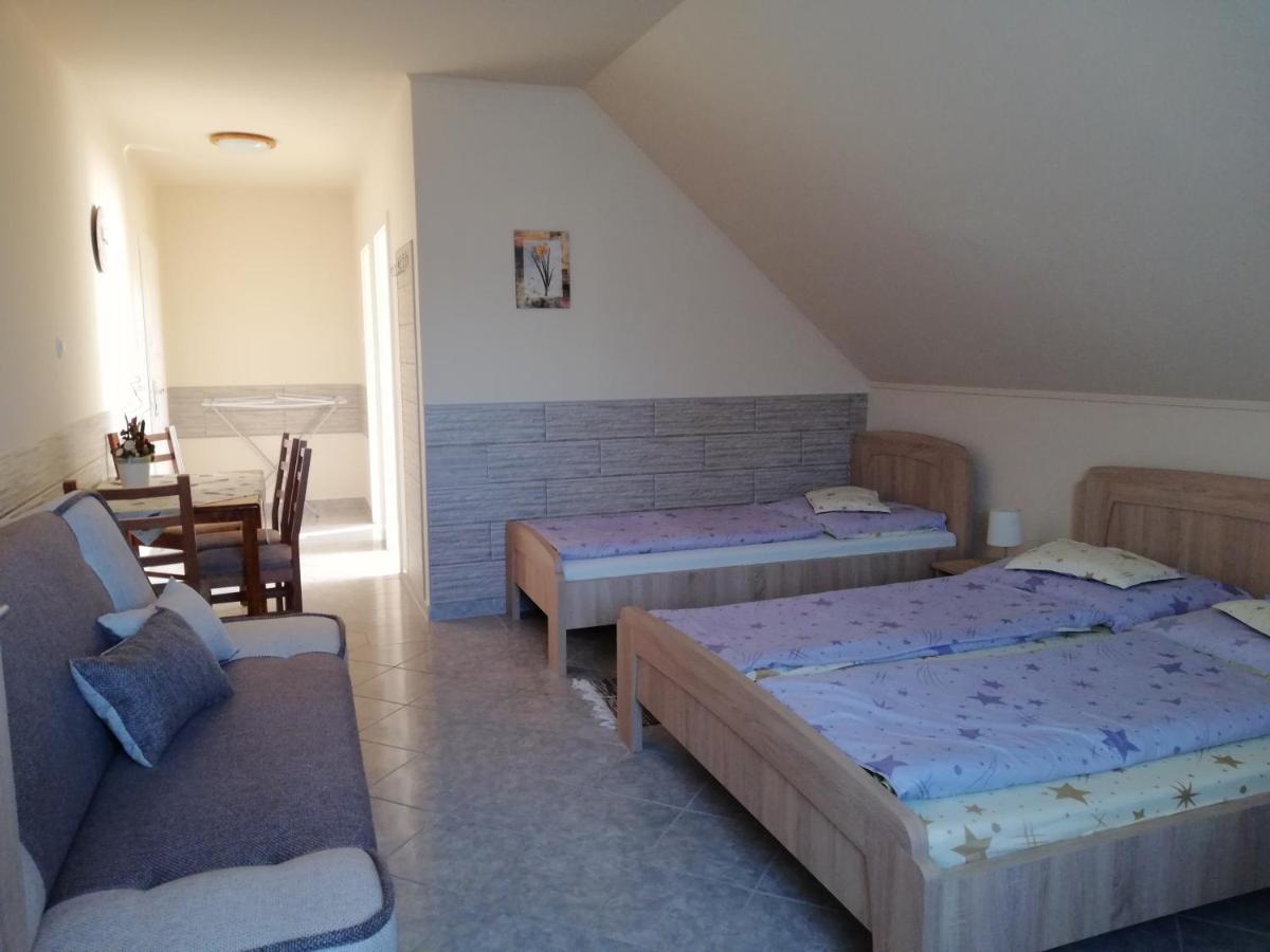 Hajdúszoboszló Imola Es Andrea Apartmanhaz מראה חיצוני תמונה