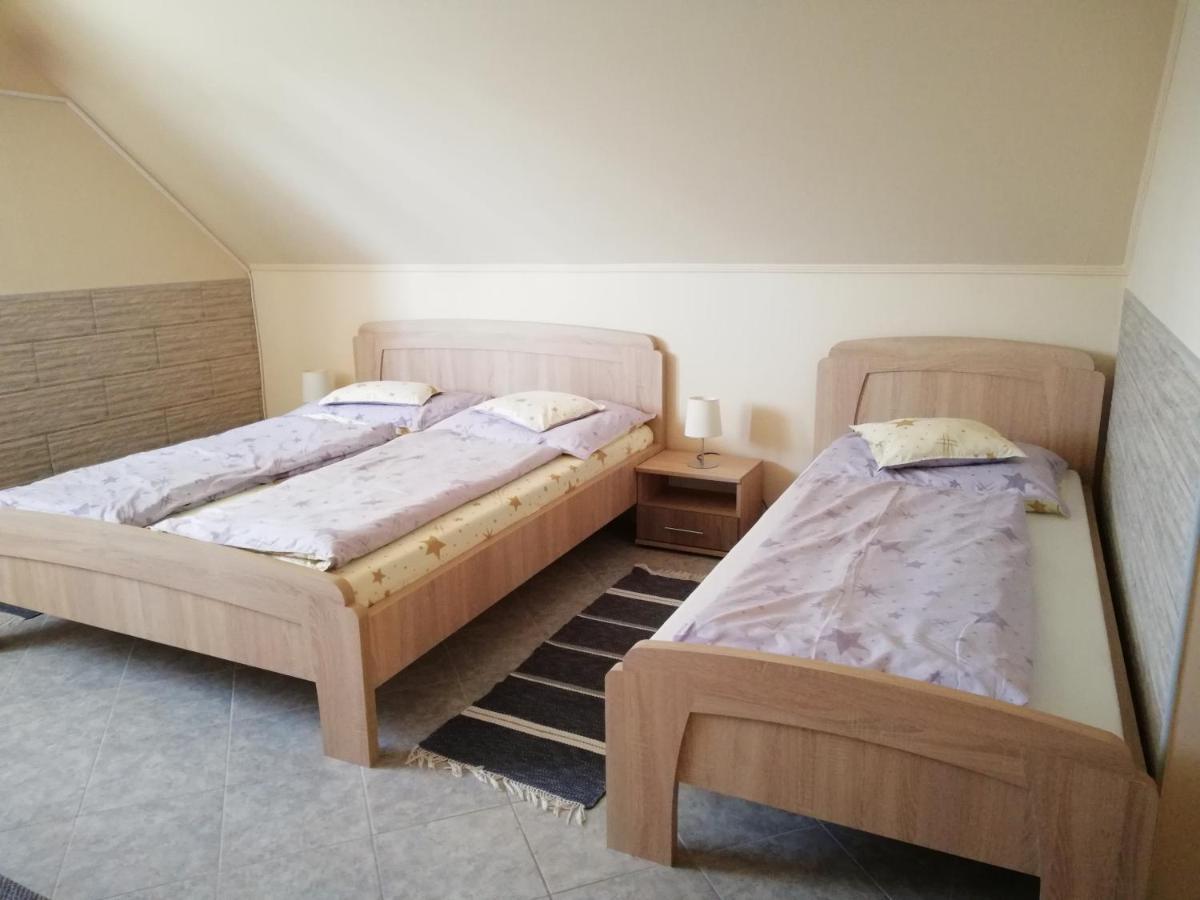 Hajdúszoboszló Imola Es Andrea Apartmanhaz מראה חיצוני תמונה