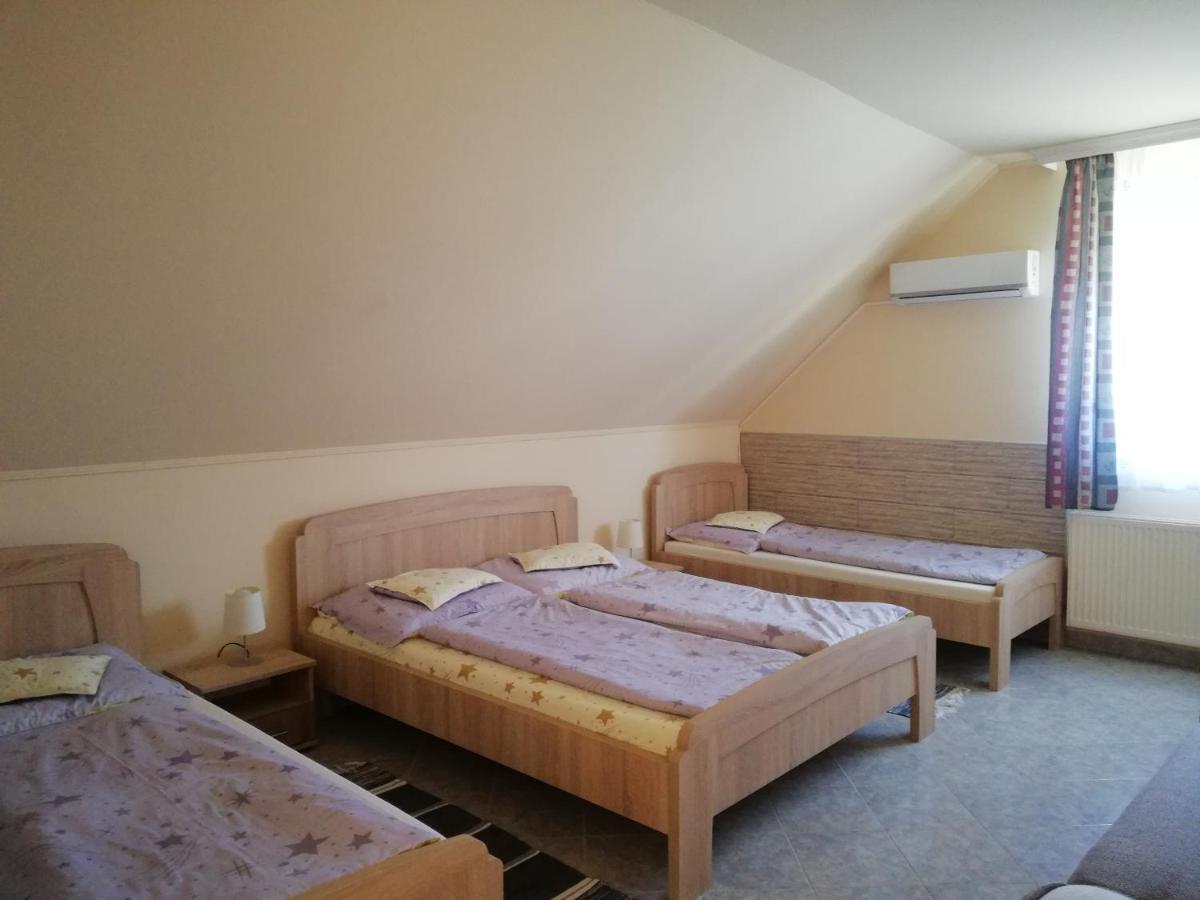 Hajdúszoboszló Imola Es Andrea Apartmanhaz מראה חיצוני תמונה