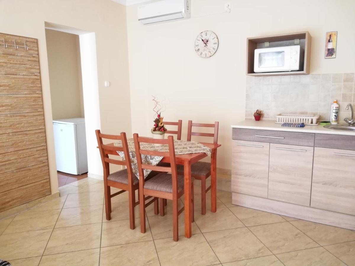 Hajdúszoboszló Imola Es Andrea Apartmanhaz מראה חיצוני תמונה