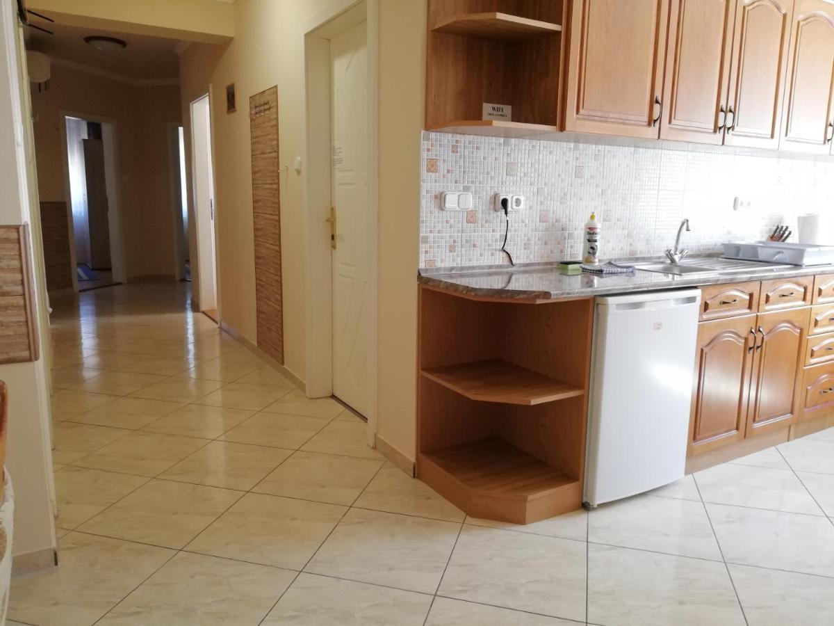 Hajdúszoboszló Imola Es Andrea Apartmanhaz מראה חיצוני תמונה
