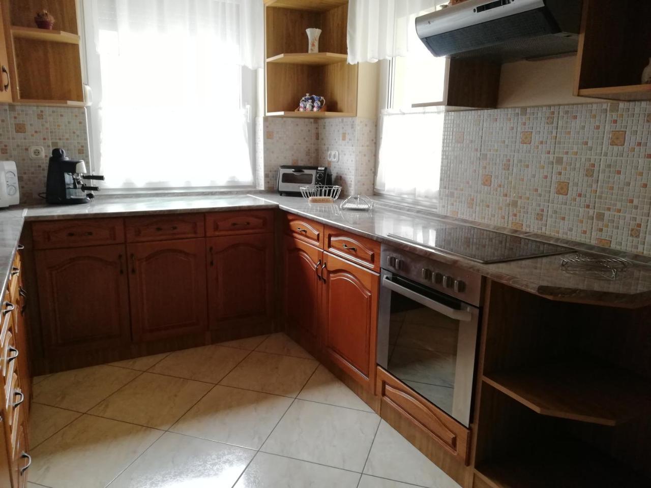 Hajdúszoboszló Imola Es Andrea Apartmanhaz מראה חיצוני תמונה