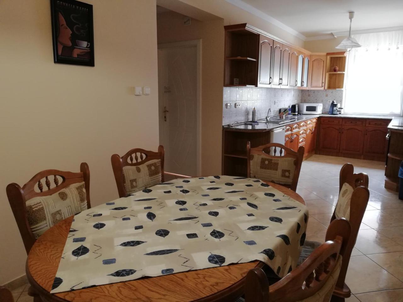 Hajdúszoboszló Imola Es Andrea Apartmanhaz מראה חיצוני תמונה